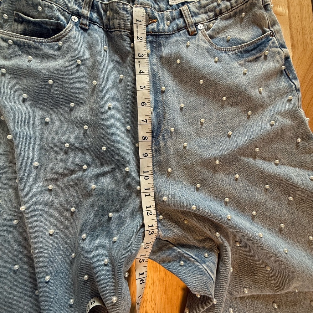 NWT Blank NYC Light Blue Wide Leg Jeans with Pearl Details on front and back - Picture 10 of 12